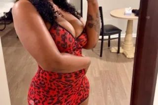 sum thick available OUTCALL ONLY😘 roundtrip uber & deposit required photo 4
