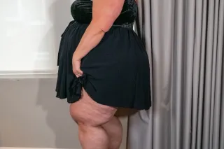 SSBBW Model with 72" hips, belly, and ASSets! photo 6