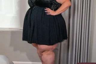 SSBBW Model with 72" hips, belly, and ASSets! photo 9