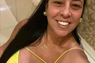 luna tu latina caliente photo 2