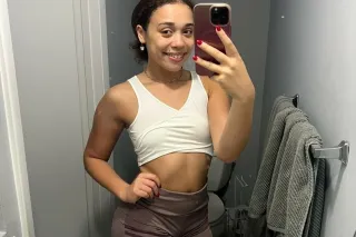 🤩✨I’m available daddy come to me To please all your desires and fantasies I have a very sweet vagina like honey 🥰👅Incall🍑Outcall🚘Carfun💖Hotel💦
