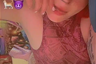 SHES BAAAAACK WITH THA WETTTT Cat 🐈 photo 3