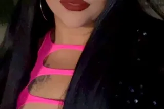 HOT , JUICY , AND WET 💦 💋