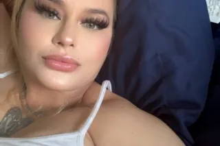 Busty playmate photo 4