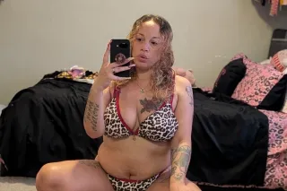 ✨ Light-Skinned Caramel Cutie 🍯 - New Pics📸🥵 photo 5