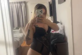 100% real y nalgona photo 2