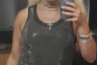ready to please and finger licking Good photo 5