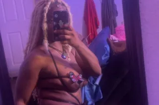 MILF photo 3