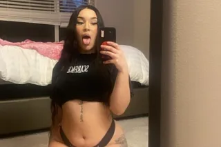 Thick Latina 💦 photo 3