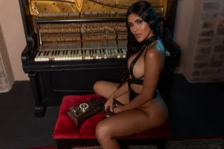 classy, sexy and discreet 100% real photo 5