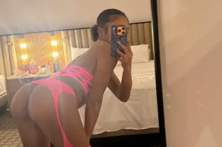 Petite redbone