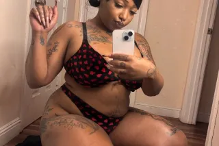leaving soon REAL SexY RED ✨❤ photo 2