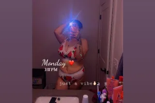 BBW Fun 😘😈 available now photo 2