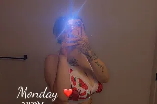 BBW Fun 😘😈 available now photo 4