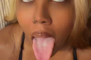 PRETTY AND THICC 👑🍑💦 PHEMOMANAL HEAD 👅🍆💦 photo 2