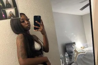 come here dada 😩 photo 2