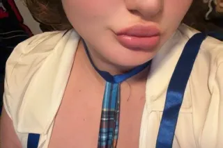 huge boobs green eyes photo 2