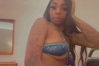IM Back 😘🥰 Your favorite eater photo 3