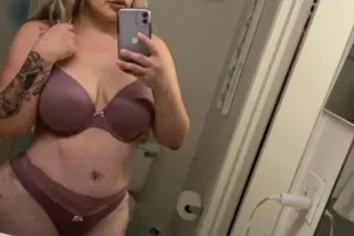 sexy latina w/ tattoos photo 2