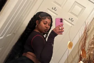 😋😋Petite BOMBSHELL🔥💣If you're looking. for a Tight pussy✅Ready to please you. Work 24/7.🥰 photo 6