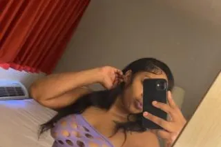 in town for the night 💋😘🥰