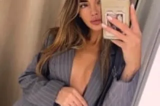 Tina photo 4
