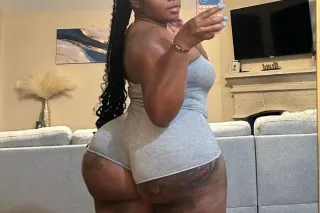 incalls only photo 3