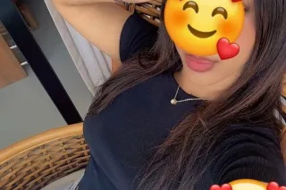 beautiful girl available photo 2