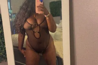 ......hey babes im avable deals again $60backshots only etc other ones photo 2