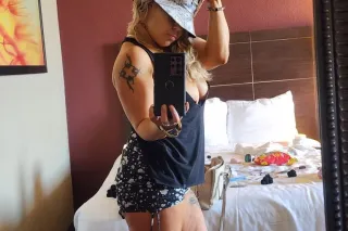💕Hosting Downtown! Blonde🔥MILF! photo 4