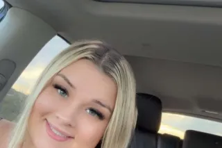 Blonde Goddess Available Now Albany ! 🥳 Party and Play 🍑 💦BBW Fun Doll 👅