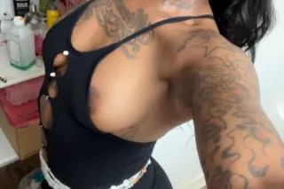SUPER WET & SOFT LIKE SILK 💦😜 BEST FEELING A 🍆 CAN NEED AND IT COMES WITH A SPC ASK ABOUT IT 💋 NEW PICS AND VIDEOS photo 5