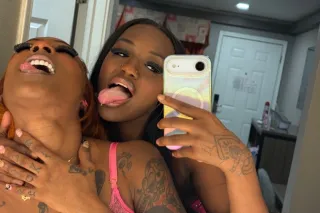 hey back and ready for some fun 2 girls specials🍭💕💦 photo 7