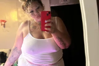 . ......Busty, Beautiful bombshell thROAT-GOAt ready now!! Your place or mine call now for more details!! photo 4
