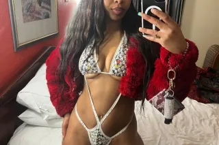 JUICYBOOTY👅