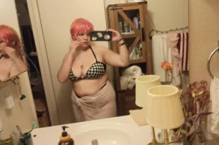 thick teen looking to have fun😋❤ photo 3