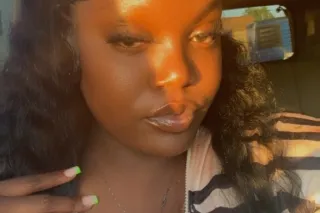 🥳🤩READ BEFORE CONTACTING ME 💕🙃 wetter and better than her 👇🏽and her 👆🏽 😌💦.. photo 3