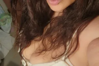 thick wet and ready photo 3