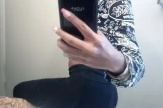 sexy lil slim thang here to satisfy ur every desire daddy come try me i will make sure u leave me feeling good so come c Queen Peaches 🍑 i got wat u want n need i do car dates or u can get a hourly motel