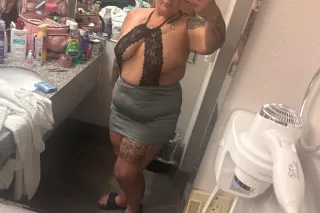 AVAILABLE IN FOREST PARK!!! I MAY DO SOME OUTCALLS VERIFICATION REQUIRED! I am also Webcaming today on cum enjoy if you cant make it in person!!! photo 9