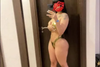 👅🏨 Hi I’m KARLA 🇨🇴 I’m Colombian