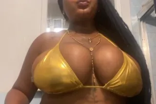 🔥Your #1 Independent Service Provider 😻Uptown Baddie🏽Thick and Curvy 🍑$55 Deposit Must For All Appoitments🤩 Available for In/OutCall Also Car date 🤩