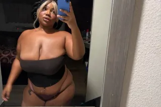 🍭GORGEOUS BLONDE BOMBSHELL WITH BIG DICK SUCKING LIPS 💋& A SOFT NATURAL BROWN BODY WHO LOVES SUCKING ON A HARD DICK WITH MY ASS IN THE AIR COME TOUCH ME & SEE HOW GOOD I FEEL INSIDE🧸 photo 11