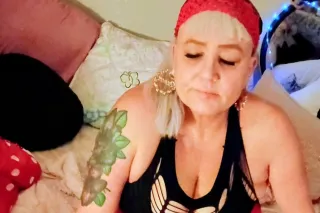 last night fellas im closeing downsome time tonight but keep watch my sxit post i want all my fans to see how much i appreciate them just a short clip for yall😋 photo 2