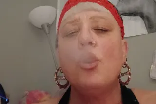last night fellas im closeing downsome time tonight but keep watch my sxit post i want all my fans to see how much i appreciate them just a short clip for yall😋 photo 4