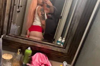 come play with me 🥰 photo 2