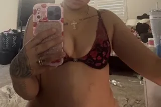 Exotic green eyed squirting 💦 photo 2