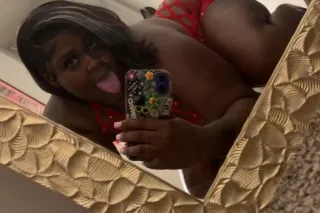 COME HERE DADDY IM BACK WAITING FOR YOU 👅🤭😘