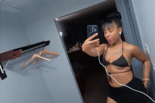 ITS MY BIRTHDAY! 🥂 EbonyCreamFairyyy 🍦🧚🏽♀🤎 photo 2