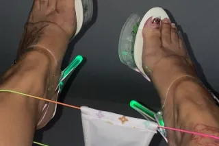 FEET CONTENT photo 4